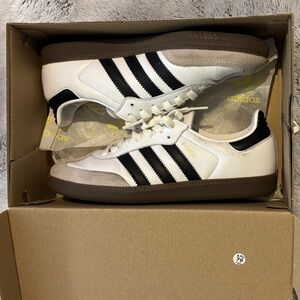 Adidas Samba OG in Cloud White/Core Black/Gum - Women’s size 6.5